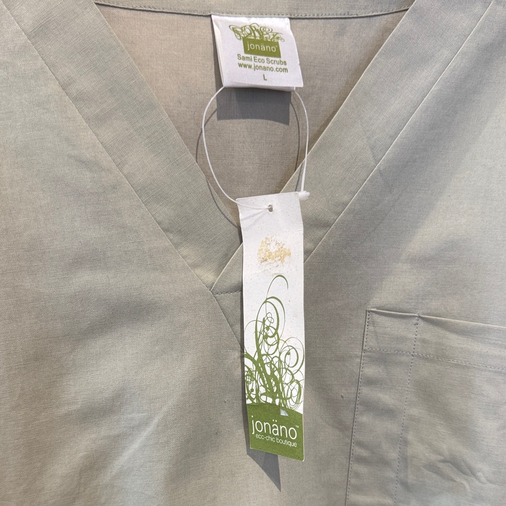 Jonano Eco Scrubs - Organic Cotton Sage Green V-Neck Top - Women’s Large - NWT - Picture 3 of 4